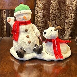 Hallmark 2004 Jingle Pal Ornament (batteries included).